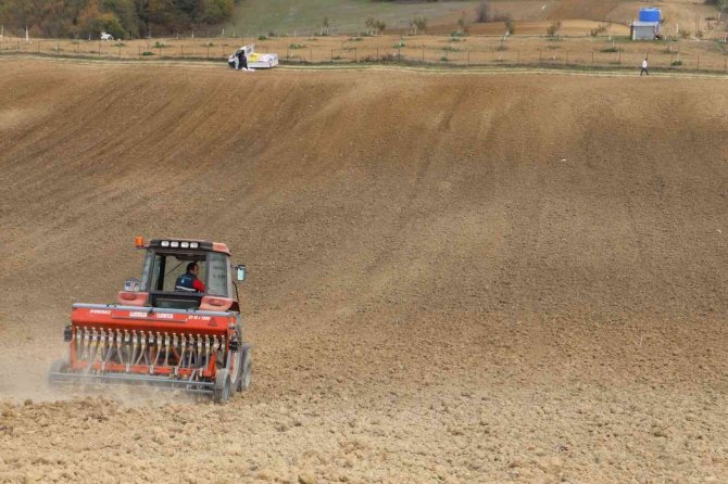 Nusrat Buğday Tohumları Toprakla Buluşturuldu