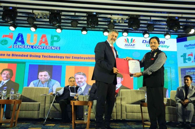 Kbü Rektörü Polat "15. Aupa Genel Konferansı"na Katıldı