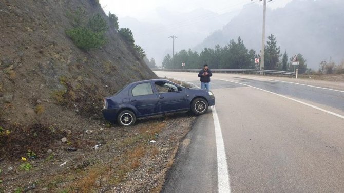 Kontrolden Çıkan Otomobil Takla Attı: 2 Yaralı