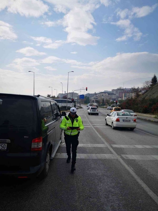 Karabük’te Aracın Çarptığı Yaya Yaralandı