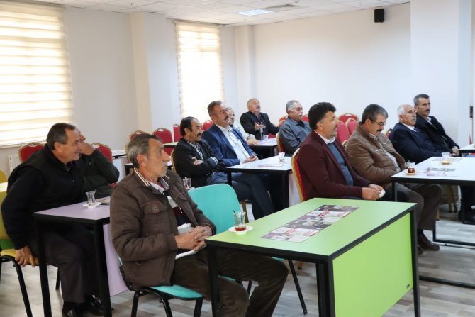 Büyükşehir, 10 Günde 447 Muhtara Eğitim Verdi