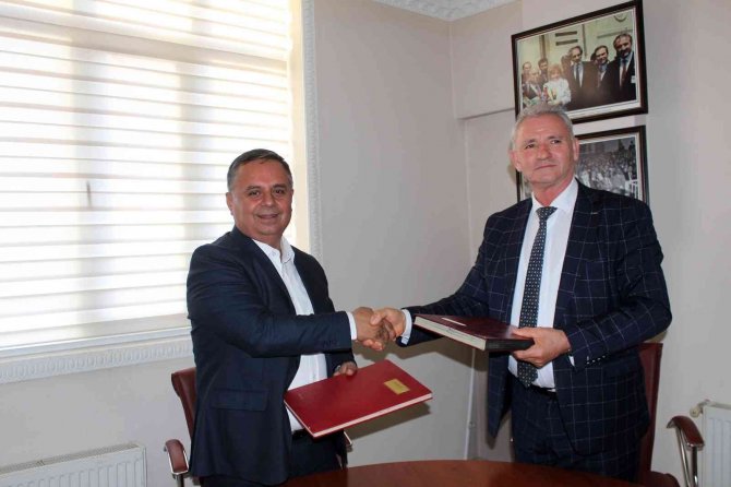 Çal İle Moldova’nın Tomay Kenti Kardeş Kent Oluyor