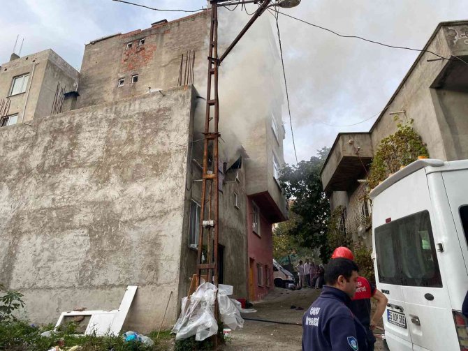 Sobadan Sıçrayan Kıvılcım Evi Yaktı
