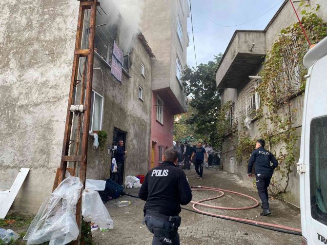 Sobadan Sıçrayan Kıvılcım Evi Yaktı