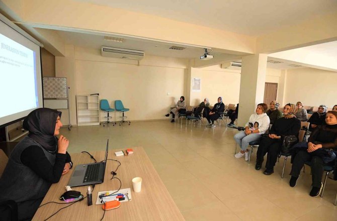 Anneler Seminere, Çocuklar Atölyeye