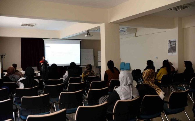 Anneler Seminere, Çocuklar Atölyeye