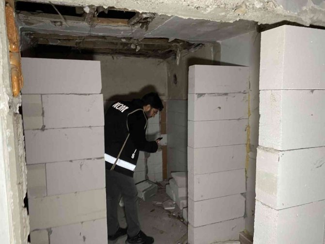 Şehrin Dört Bir Yanındaki Metruk Binalara Baskın