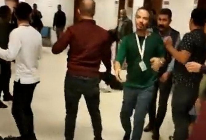 Hastanedeki Demir Çubuklu Kavga Kameraya Yansıdı