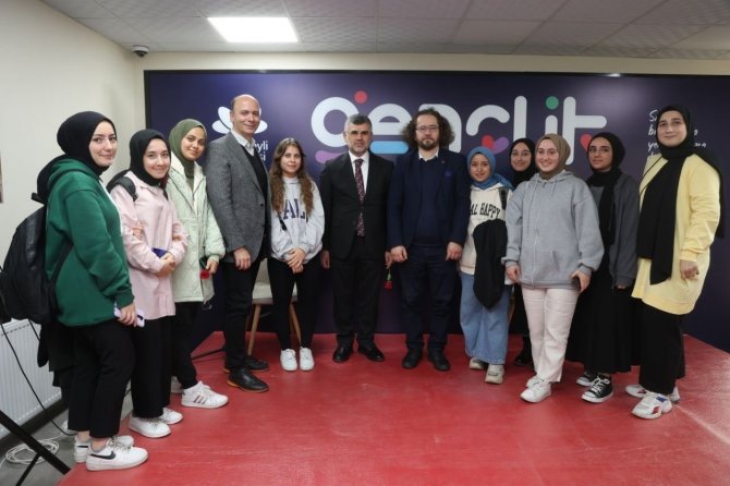 Sultanbeyli’de “Gençlik Akademisi” Açıldı