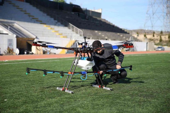 Subü Öğrencilerinin 53 Projesine Tübi̇tak Desteği