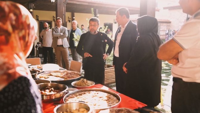 Türk Mutfağının Uzmanı, Uşak Yemeklerine Hayran Kaldı