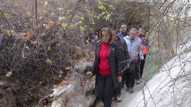 Çevre Temizliği Yapan Nevşehir Valisi Becel: “En Güzel Temizlik, Hiç Kirletmemektir”