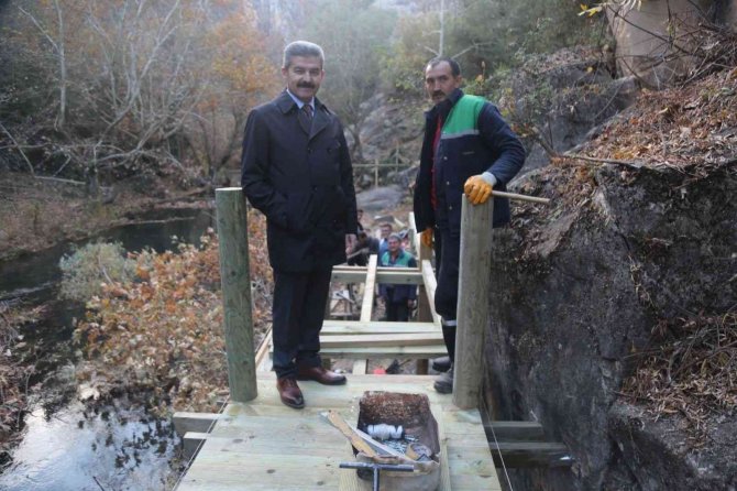 Pepouza İle Clandras Köprüsü Arasında 5,5 Kilometrelik Yürüyüş Yolu Yapılıyor