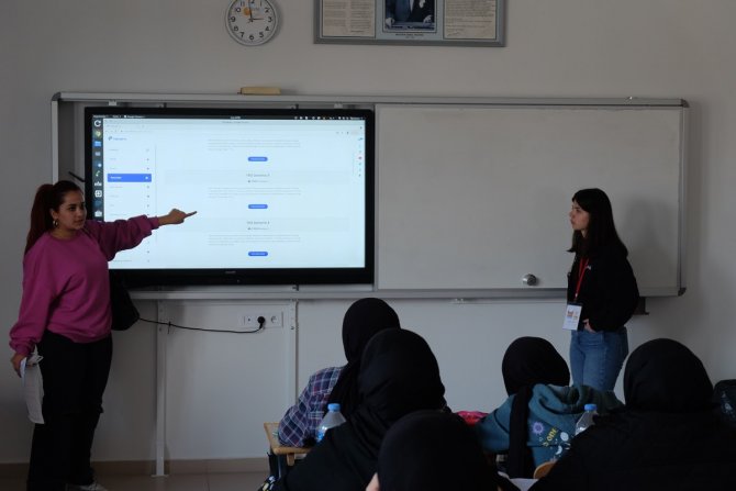 Zeytinburnu Belediyesi’nden 2 Bin 575 Gence Ücretsiz Eğitim Desteği