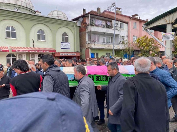 Trafik Kazasında Hayatını Kaybeden Anne Kök, Toprağa Verildi