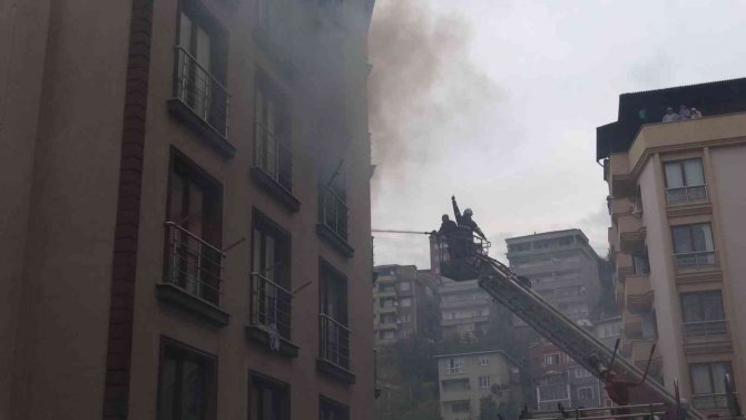 Zonguldak’ta Yangın Paniği, Öğrenciler Böyle Kurtarıldı