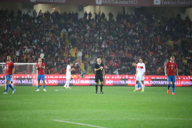Hazırlık Maçı: Türkiye: 0 - Çekya: 0 (Maç Devam Ediyor)