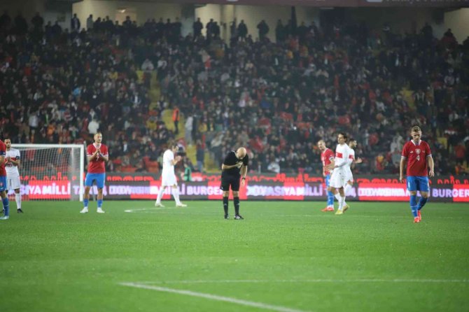 Hazırlık Maçı: Türkiye: 0 - Çekya: 0 (Maç Devam Ediyor)