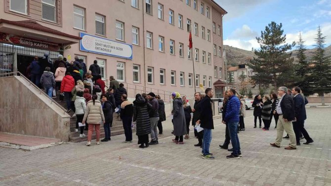 4 Bin 903 Öğretmen ‘Uzman Öğretmenlik Ve Başöğretmenlik’ Sınavına Girdi