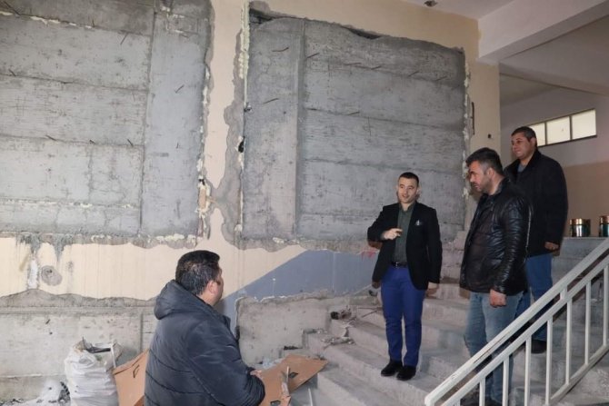 Mesleki Ve Teknik Anadolu Lisesi’ndeki Tadilat Çalışması Sürüyor