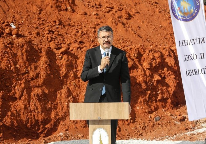 Altıntaş’ta Yeni Kaymakamlık Hizmet Binasının Temeli Törenle Atıldı