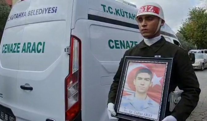 Bir Haftalık Asker Kalbine Yenik Düştü