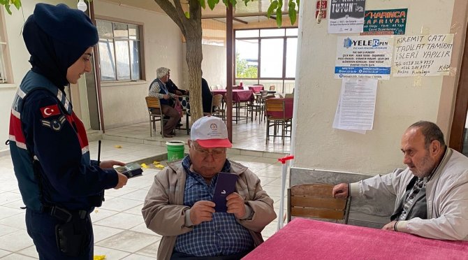Jandarma Ekipleri Vatandaşlara Kades’i Tanıttı