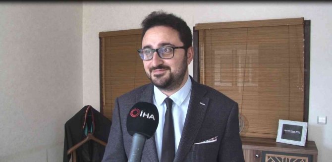 Vatandaşın Emekli Maaşına Haciz Koyan Bankayı Mahkeme Haksız Buldu