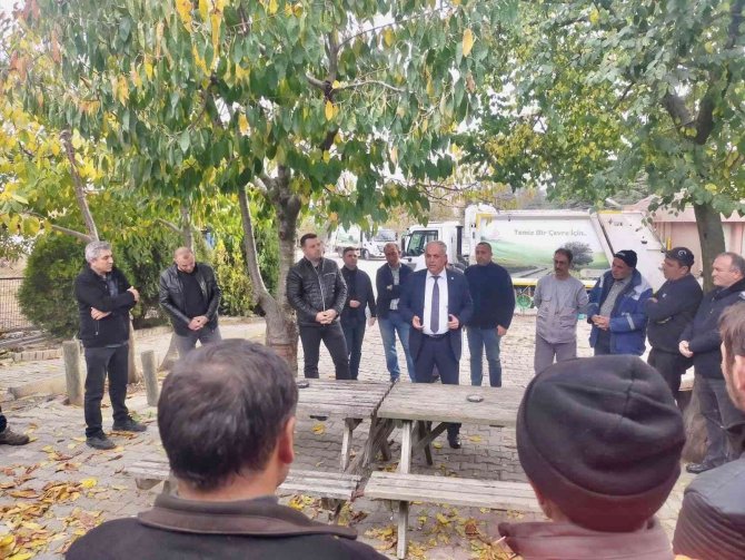 Çöp Toplama Hizmetini Yürüten İşçilere Teşekkür