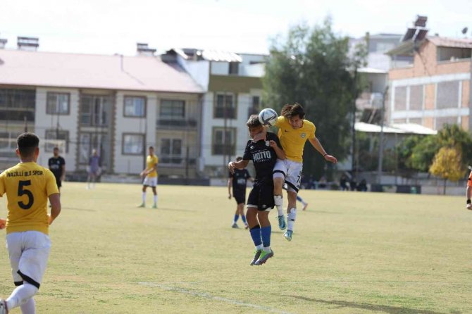 Nazilli Belediyespor U-19 Takımı Antalya Ekibini Mağlup Etti
