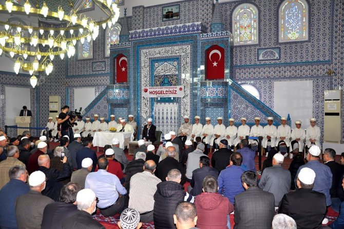 Edremit’te 20 Öğrenci İcazet Merasiminde Belgelerini Aldı