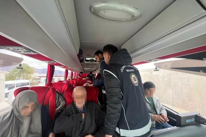 Düzensiz Göçle Mücadeleye Yönelik Huzur Uygulaması Yapıldı