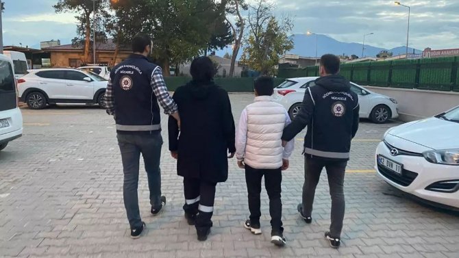 Erzincan’da Göçmen Kaçakçısı 5 Kişi Tutuklandı