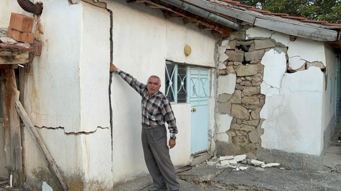 Ölümle Burun Buruna Yaşıyorlar