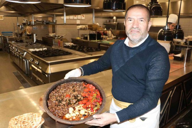 Kahramanmaraş’ın İncisi ‘Eli Böğründe’