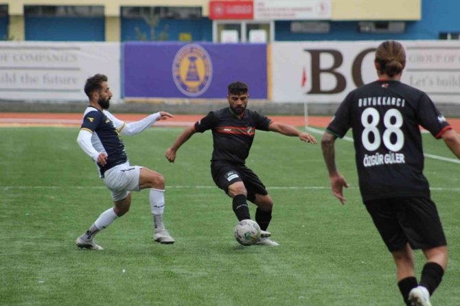 Karşıyaka, Ağrı’da Takıldı