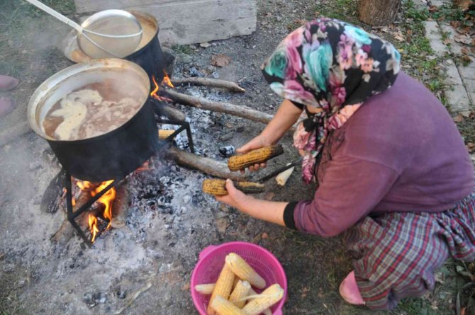 Köy Halkının Pekmez Yapımının Hikayesi
