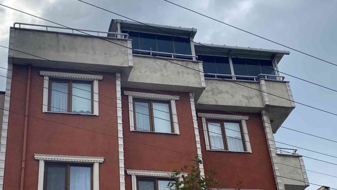 Evinde Silahlı Saldırıya Uğrayan Şahıs Yaralandı