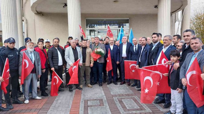 Küçükçekmece Esnafından Teröre Lanet Yürüyüşü