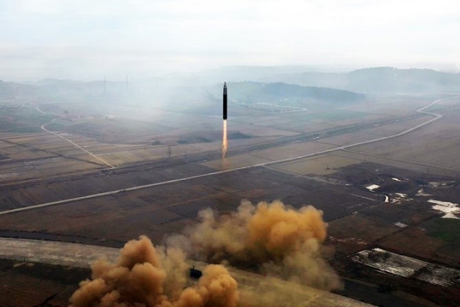 Kuzey Kore Lideri Kim: "Nükleer Tehditlere Nükleer Silahlarla Karşılık Verilecek"