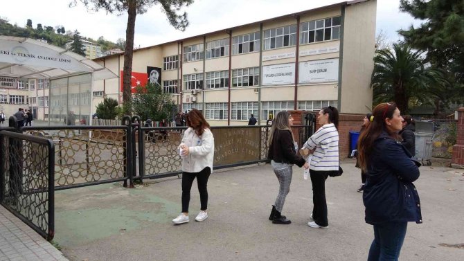 Bu Kez Öğretmenler Terledi