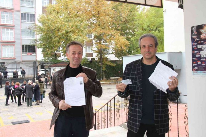 Uzun Yıllar Sonra Sınava Giren Öğretmenlerden Öğrencilere Uyarı