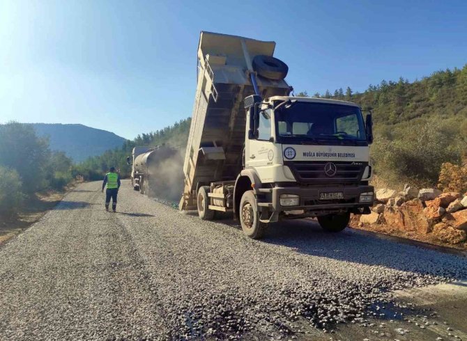 Menteşe’de 466 Kilometre Asfalt Çalışması