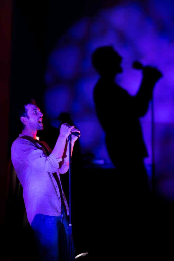 Bir Kmarbazın Ölüm Kılavuzu İzleyiciyle Buluştu