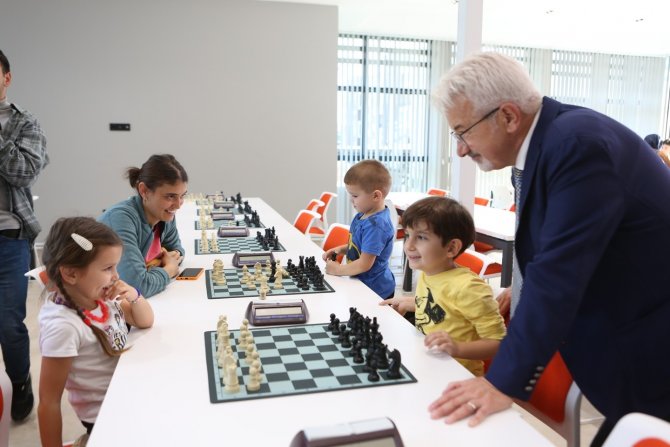 Balat Satranç Evi Kapılarını Açtı