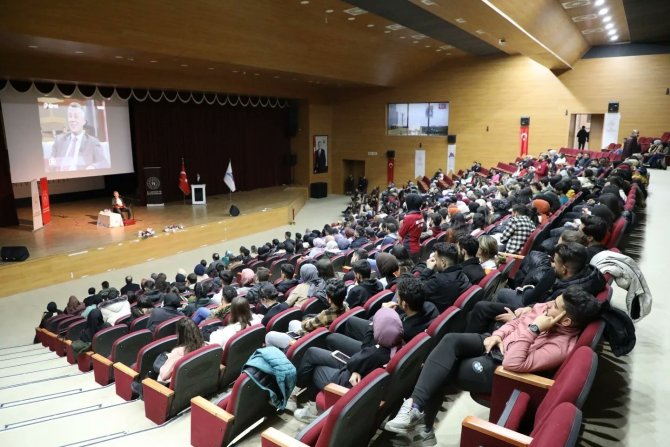 Sanatçı Metin Şentürk Ağrı’da Gençlerle Buluştu