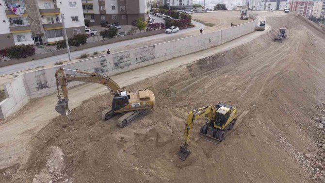 Tarsus’ta Seyir Terası Çalışmaları Sürüyor