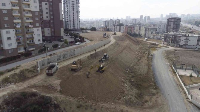 Tarsus’ta Seyir Terası Çalışmaları Sürüyor