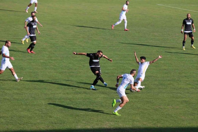 Efeler 09 Sfk Deplasmanda Golsüz Berabere Kaldı