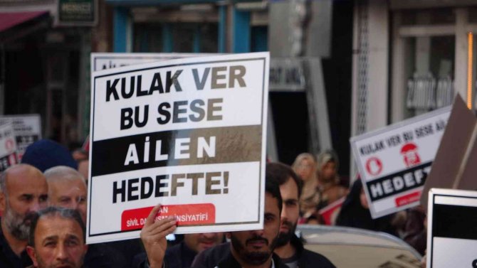 Van’da Lgbt Karşıtı Yürüyüş Yapıldı